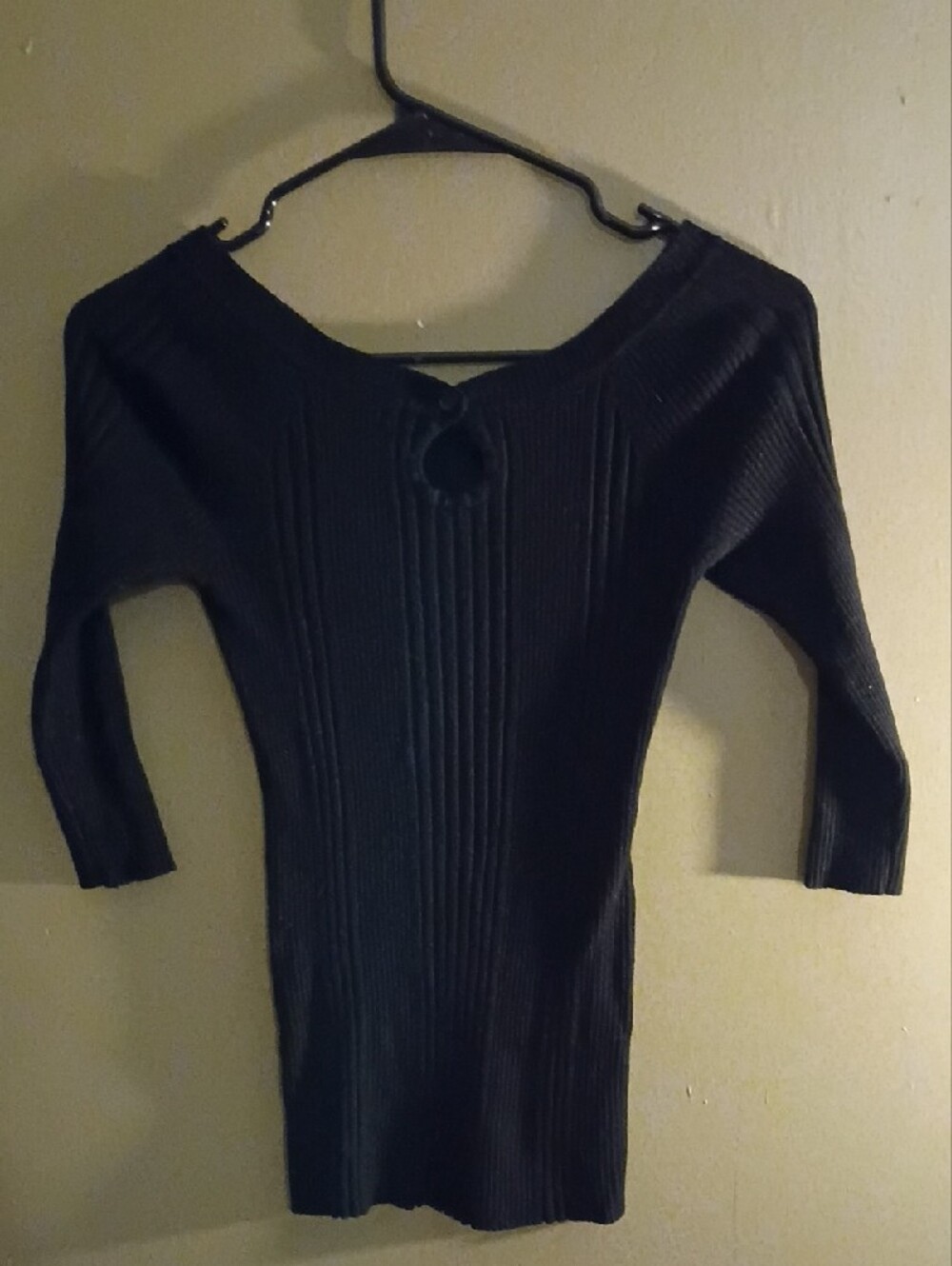 Mauri Black Ribbed Knit Top - Picture 3 of 3